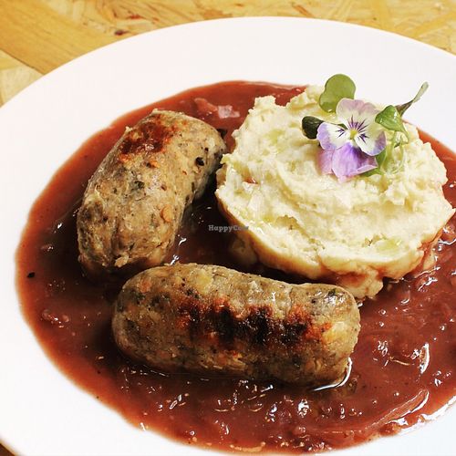 Beans sausages with red wine and mashed potatoes  at El Vergel Veggie Restaurant in Tarragona