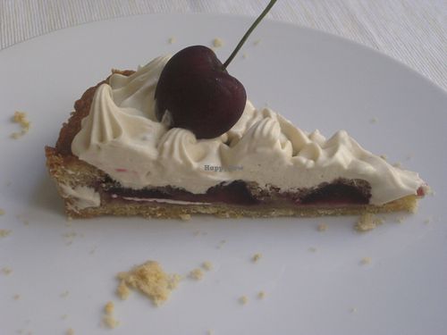 Cherry pie at El Vergel Veggie Restaurant in Tarragona