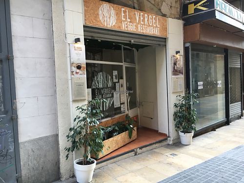 outside  at El Vergel Veggie Restaurant in Tarragona