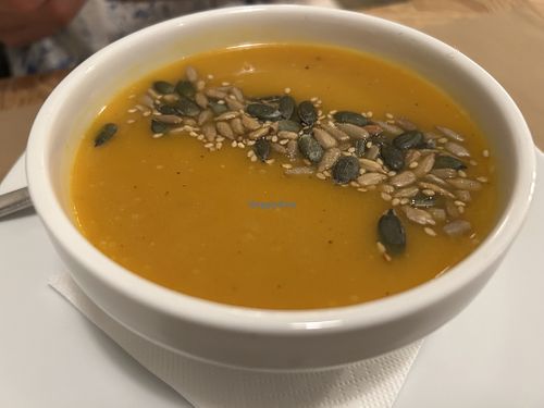CREAM OF PUMPKIN AND SWEET POTATO WITH SPICES AND SEEDS  at El Vergel Veggie Restaurant in Tarragona