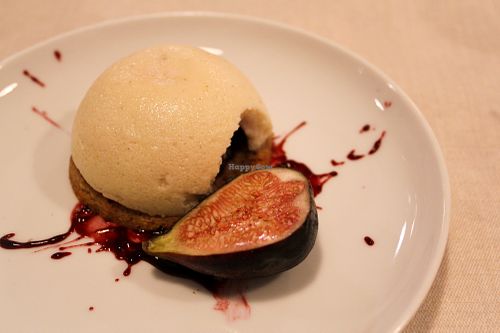 panacotta with a fig sponge at El Vergel Veggie Restaurant in Tarragona