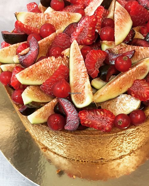 Tarta de queso y frutos rojos at El Vergel Veggie Restaurant in Tarragona