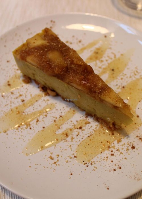 Apple & lemon cake at El Vergel Veggie Restaurant in Tarragona