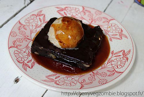 Yummy Brownie with cashew ice cream and caramel  at Vaikuntha Resto in Salta