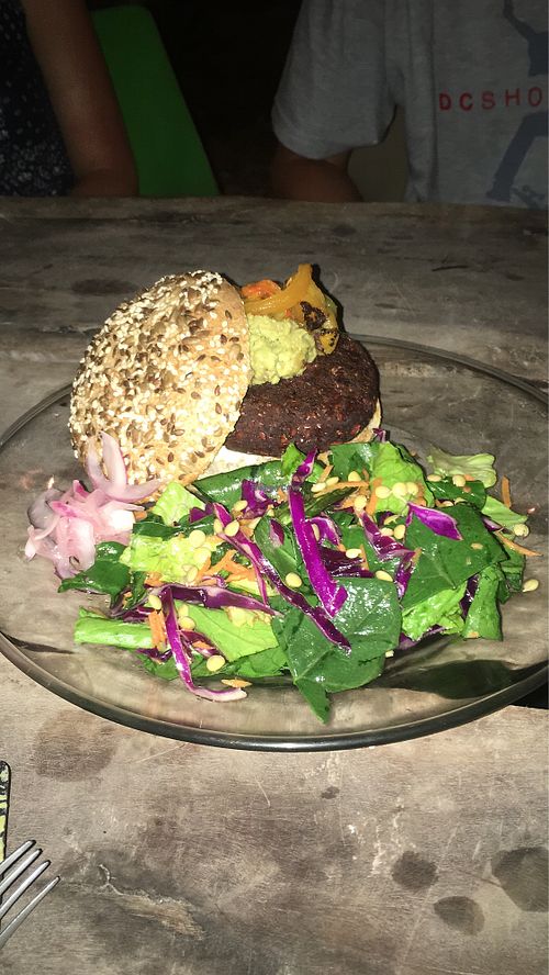 Hamburguesa de betabel at Co.ConAmor in Tulum