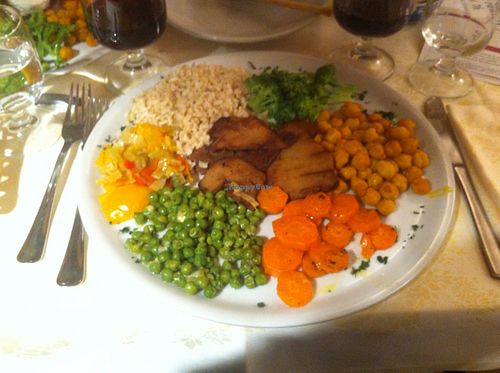 Vegan Menu 'Monopiatto' with Seitan at Il Punto Verde in Turin