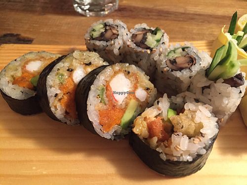 Mumbai roll with tempura shrimp at Sushi Momo in Montreal