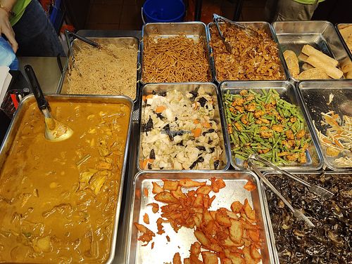 Buffet spread at Zhen Vegetarian 镇斋素食 in West Singapore