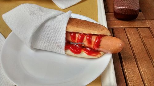 Hot dog at Il Vegano Bistrot in Florence