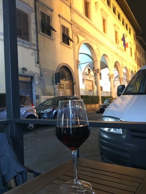 has a street terrace at Il Vegano Bistrot in Florence