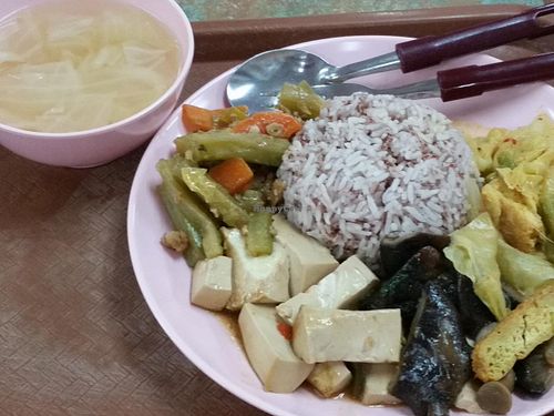 bitter gourd, tofu, mushroom, curry veg, brown rice plus free cabbage soup at Kingsland Vegetarian - Food Stall in Central Singapore