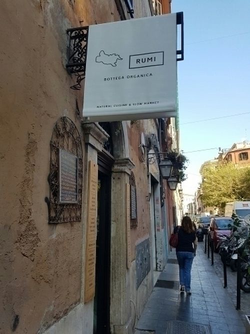 storefront at Rumi Bottega Organica in Rome