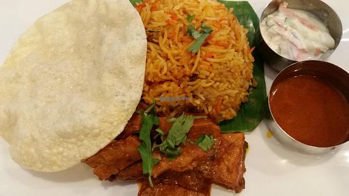chicken nasi briyani - yammy yammy at Clover 8 in Central Singapore