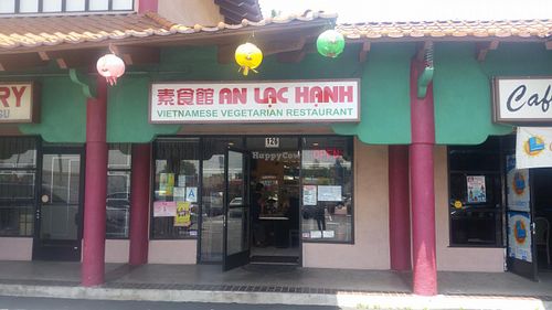 outside at An Lac Hanh in South El Monte