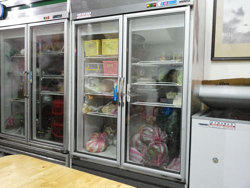 fridge at Rú Xūn SùShí 茹薰素食 in Jian