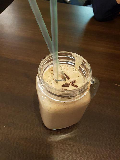Snickers smoothie at Vegan Inspiratsioon in Tallinn
