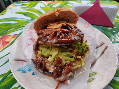 Mándala burger. Fantástico. at Flor de Loto in Cali