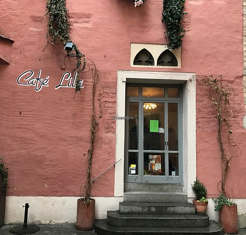 outside at Cafe Lila in Regensburg