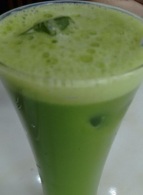 Wheatgrass and apple.juice at Nature's Harvest Cafe in Central Singapore