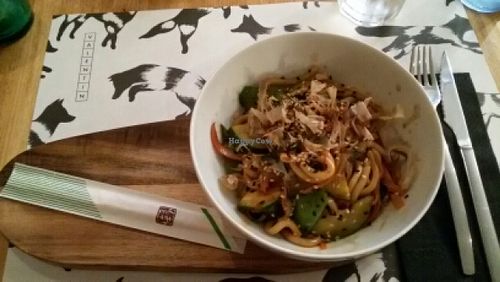 Wok de Fideos Udon con verduras  at Valentin in A Coruna