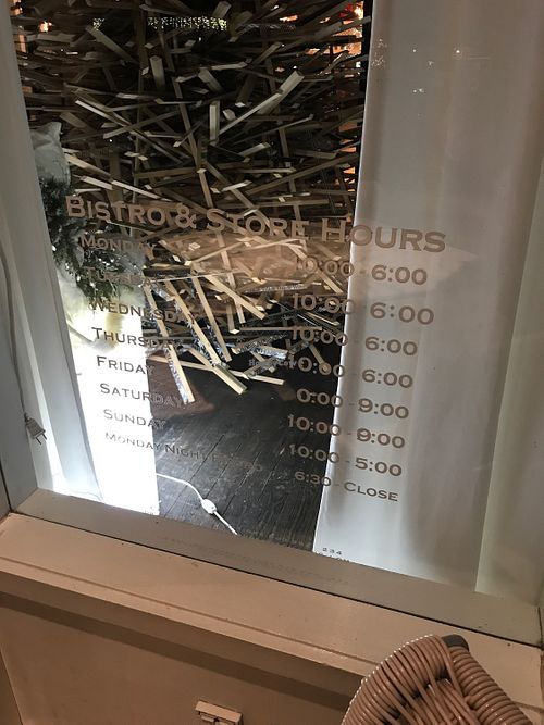 Hours  at Vaudeville in Fredericksburg