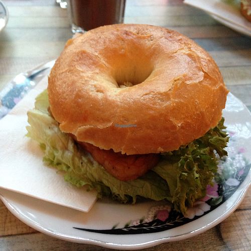 Tempe bagel at Geh Veg in Berlin