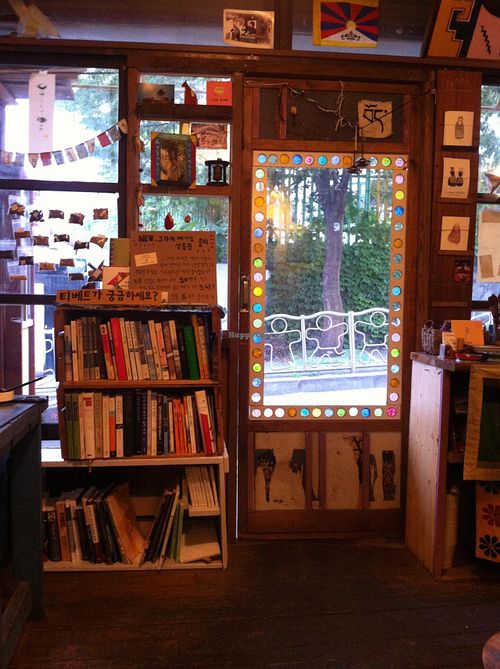 Cozy atmosphere! at The 2nd Rogpa Shop & Cafe in Seoul