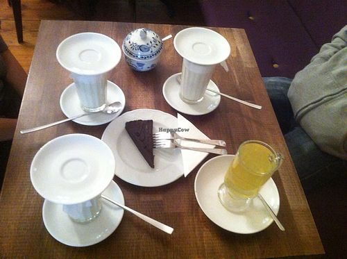 almond milk chai latte and tea, plus vegan brownie at Cafe Freudberg in Berlin