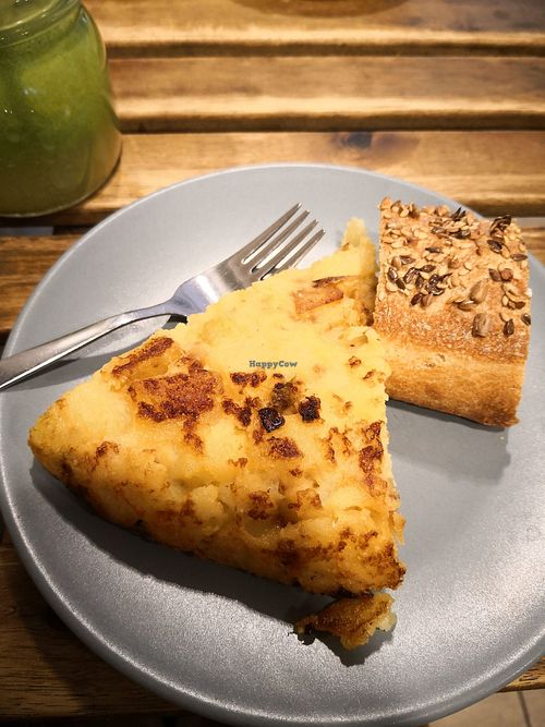 Tortilla vegana at Bohemian Lane in Bilbao