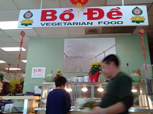 counter signage, busy lunch hour at Bo De in Garden Grove