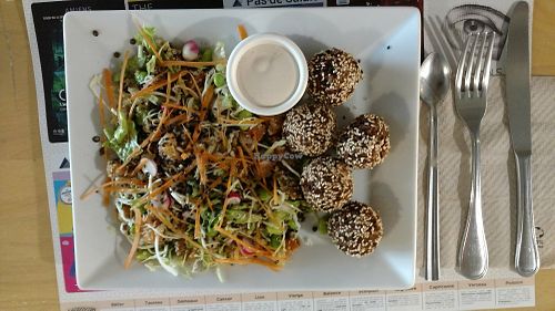 Sesame balls amazing! at Mezzaluna in Saint-laurent-blangy