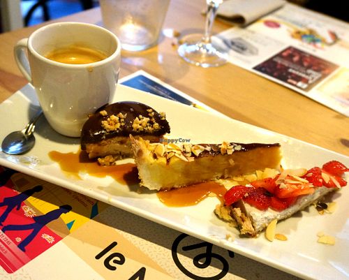 Café gourmand at Mezzaluna in Saint-laurent-blangy