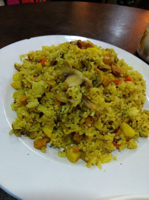 Pineapple rice at Xing Hua Vegetarian 兴化美食 - Fortune Centre in Central Singapore