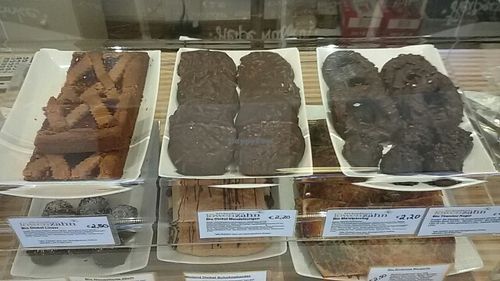 Ein kleiner Teil der süßen Angebote.  at Pearlicious in Landau