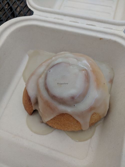 Cinnamon bun at Bistro Vonish Food Truck in Austin