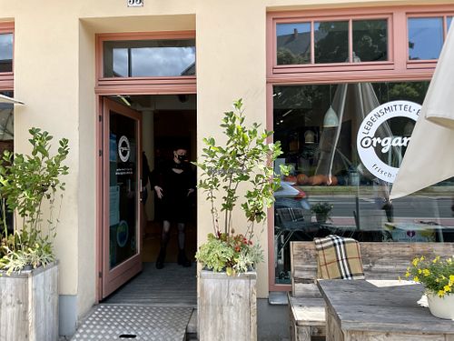 store front at organics - Naturkost am Dom in Erfurt
