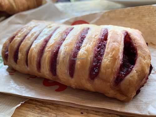 cherry danish at organics - Naturkost am Dom in Erfurt