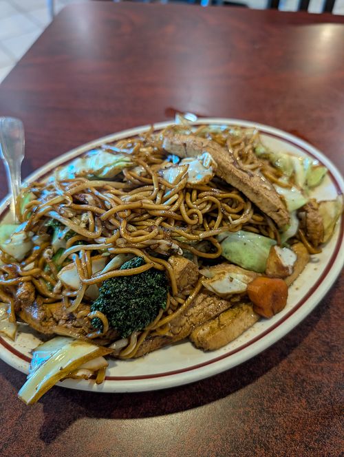 Chicken chow mein at Teapot Vegetarian House in Redmond