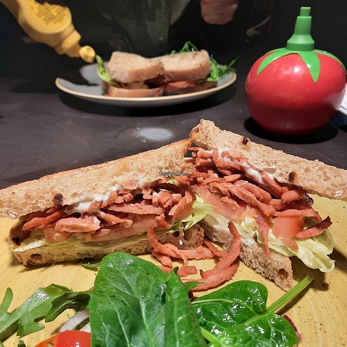 VLT at Visto Lounge in Torquay