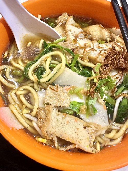 Vegetarian prawn noodles 👍🏻   at Hwa Jin Vegetarian 華津素食 in West Singapore