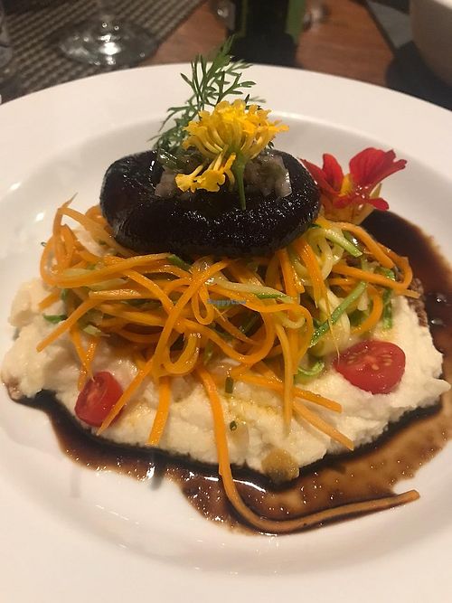 Espaguete de cenoura e abobrinha, purê de pupunha e shitake at Olivia Gastronomia in Pocos De Caldas