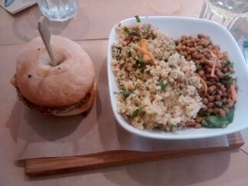 Argentinian burger and a salad mix at AMI in Brussels