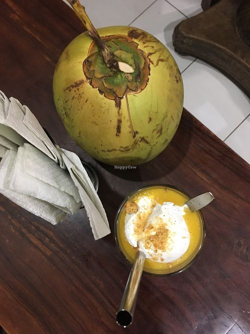 Coco mango ice cream float at Tukies Coconut Shop  in Ubud