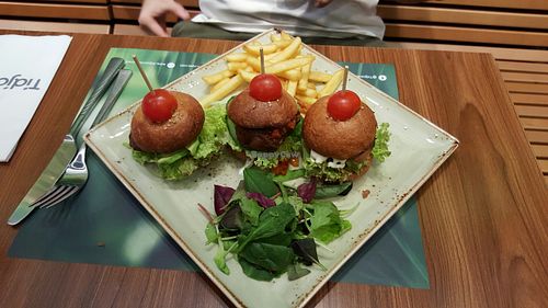 Sliders! at Tidjoori Restaurant in Dubai