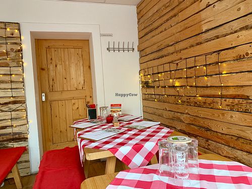 inside at Kaiserhuettn in Bonn