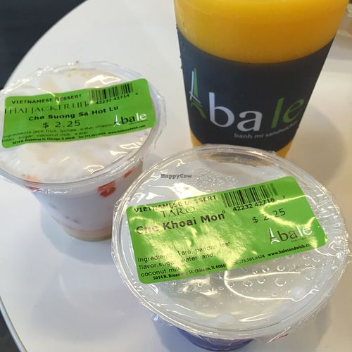 mango smoothie & Vietnamese desserts (vegan) at Ba Le Banh'wich Shop in Chicago