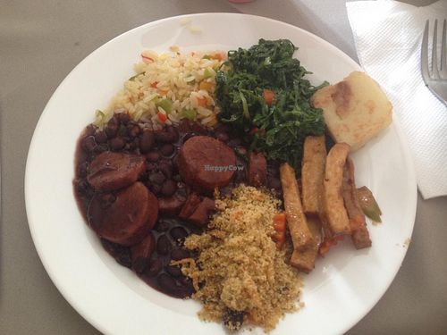 Some of the options of the buffet - feijoada. =D at O Vegetariano Gourmet in Sao Paulo