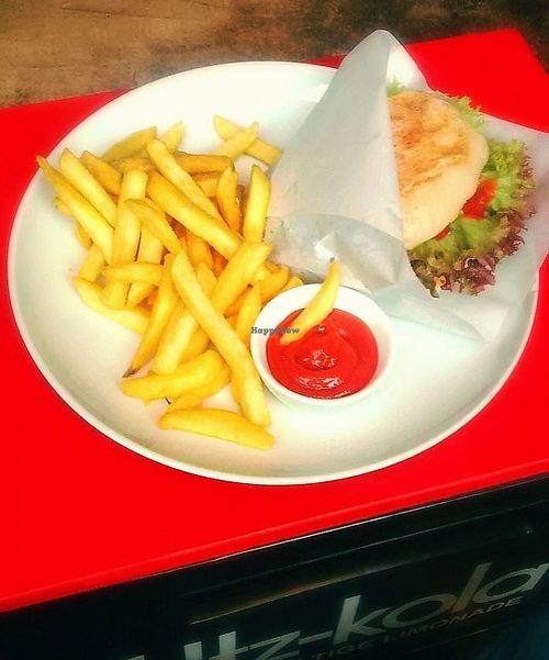 Vegan burger with fries and barbecue sauce at Sol in Konstanz