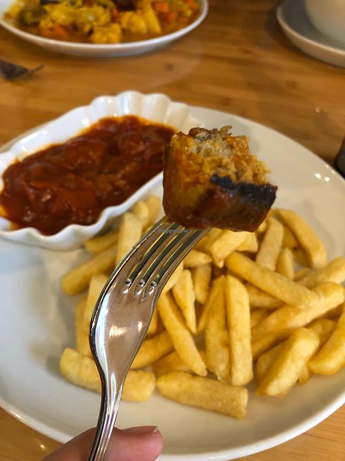 vegan bratwurst with curry sauce at Sol in Konstanz