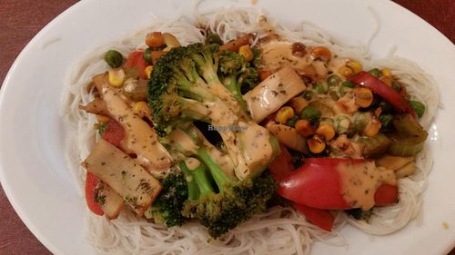 Stir fry at Taste of Eden Bistro in Brandon